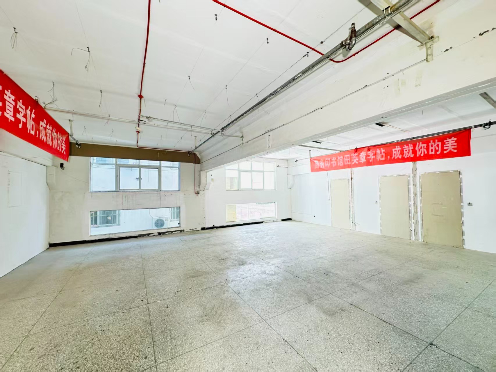 凯旋名筑重点吸引人工智能应用、数字经济、电商直播、智能制造服务、软件开发、科技创新企业及创业团队入驻